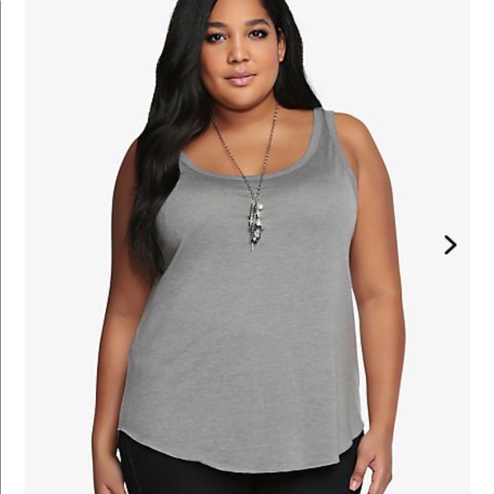 Torrid back seam scoop tank